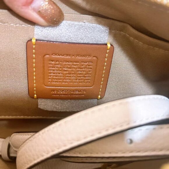 NWT Coach X Peanuts Teri Shoulder Bag With Snoopy - Picture 5 of 7